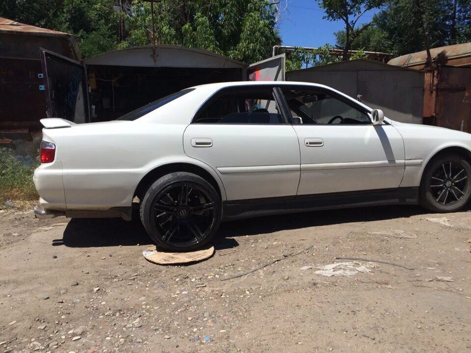 Тойота чайзер на r16. Cosmic r18 chaser. Chaser 100 r16. Диски на чайзер 100 r17. Диски на chaser 100.