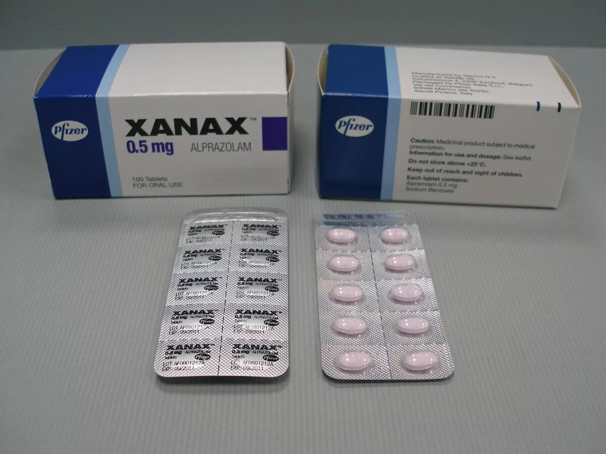 Алпразолам таблетки 5мг. Ксанакс 4,5 мг. Алпразолам 0.5 мг. Ксанакс 0.5 мг. 0.5 0.5 видео