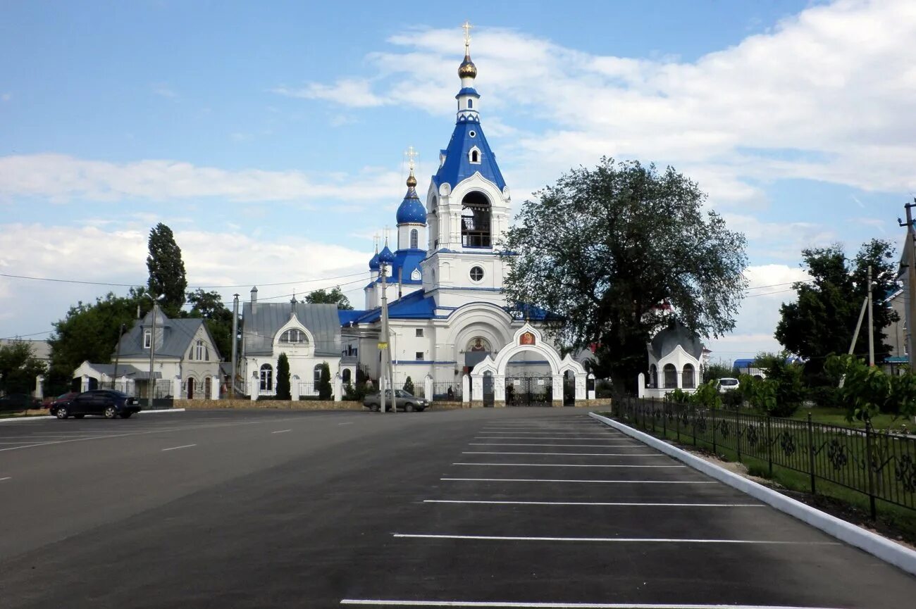 Отрадное описание. Воронежская область Новоусманский район с.Отрадное храм. Покровский храм Отрадное Воронежская область. Храм Покрова Пресвятой Богородицы Отрадное Воронеж. Новоусманский район поселок Отрадное.