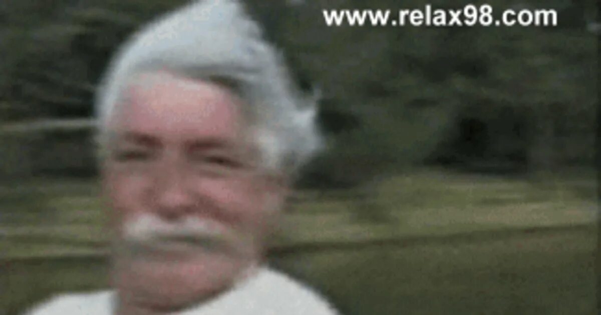 Дед выпасть. Картинка выпадение деда. Серьезный дед решает серьезные. Несносный дед в баре. Несносный дед яйца.