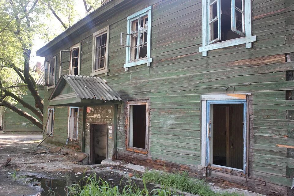 после темного деревянного барака новый. после темного деревянного барака новый. ворота для бараков. после темного деревянного барака новый. после темного деревянного барака новый.