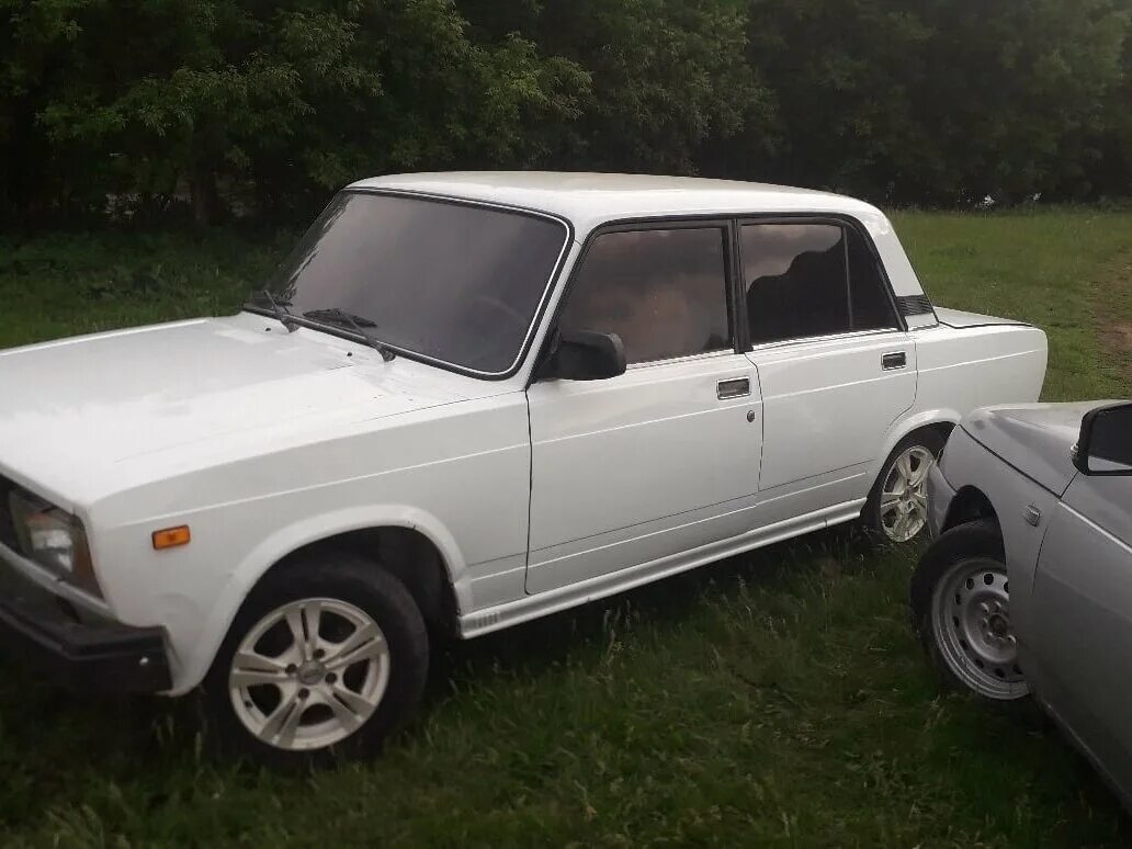 Ваз 21099 лунный свет. Бугуруслан авторынок михайловка. Ваз 2105 1998 белая. Авторынок бугуруслан машины в продаже. Авторынок туймазы октябрьский в контакте.