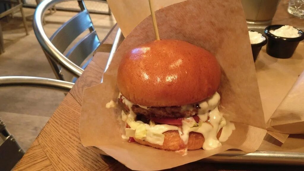 108 бургерс. Питер бургер спб. Ketch up burgers озерки. Бургер в пите. Мясная лавка бургеры спб.
