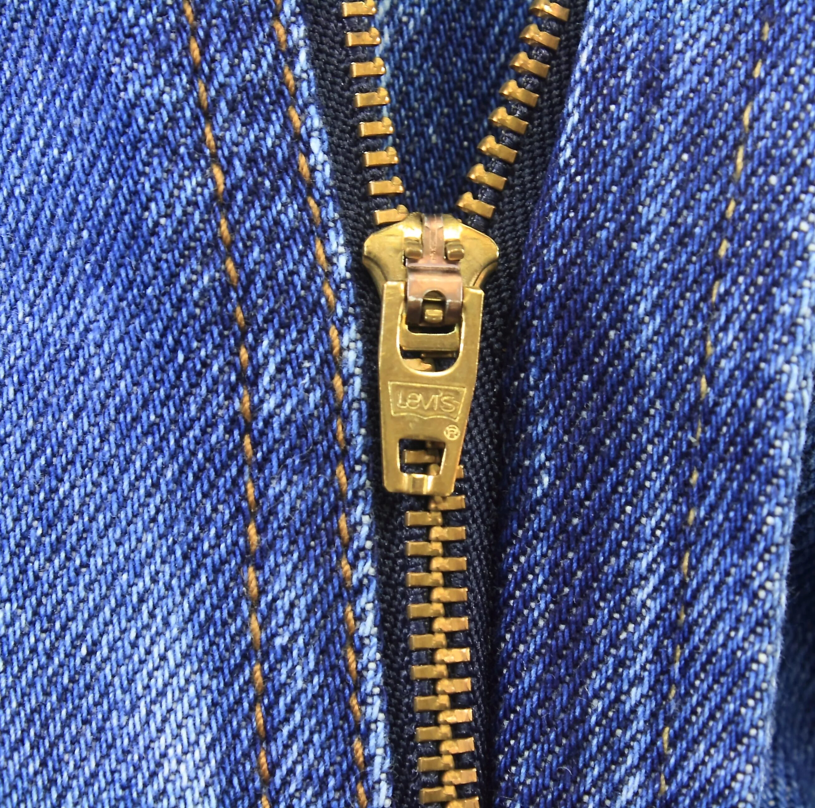 Amazing zipper. Молния YKK на Levis. Джинсы Левис молния YKK. YKK 5yg молния Levis. Замок Levis YKK.