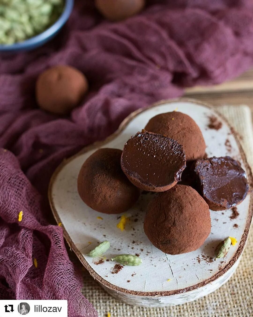 рецепт шоколадных конфет из какао. шоколадные конфеты из какао. рецепт шоколадных конфет из какао. домашний шоколад и конфеты. Pink truffle конфеты.