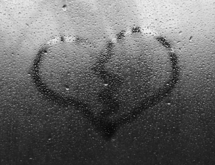 Забыла про любовь. Фраза прикоснувшись к душе. Забыла про любовь. Вернуть нельзя забыть невозможно. Забыл стих.