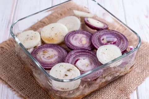 Жарено варено маринованный лук