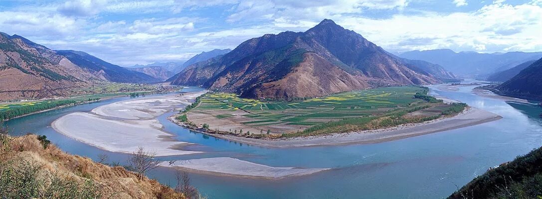Озера и реки евразии протяженностью свыше 2500. Евразия река Янцзы. Река Янцзы Китай. Озеро Янцзы. Древний Китай желтая река Янцзы.