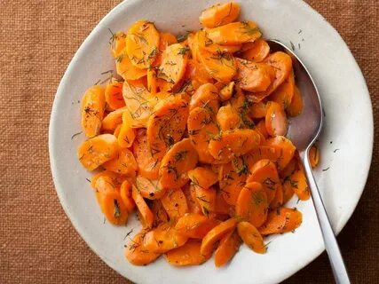 Как приготовить тушеную морковь вкусно на сковороде