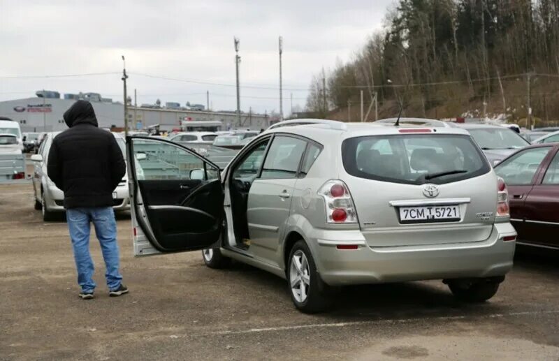 Белорусские машины. Белорусский легковой автомобиль. Авторынок. Белорусские автомобиль z. Еду на машине в белоруссию