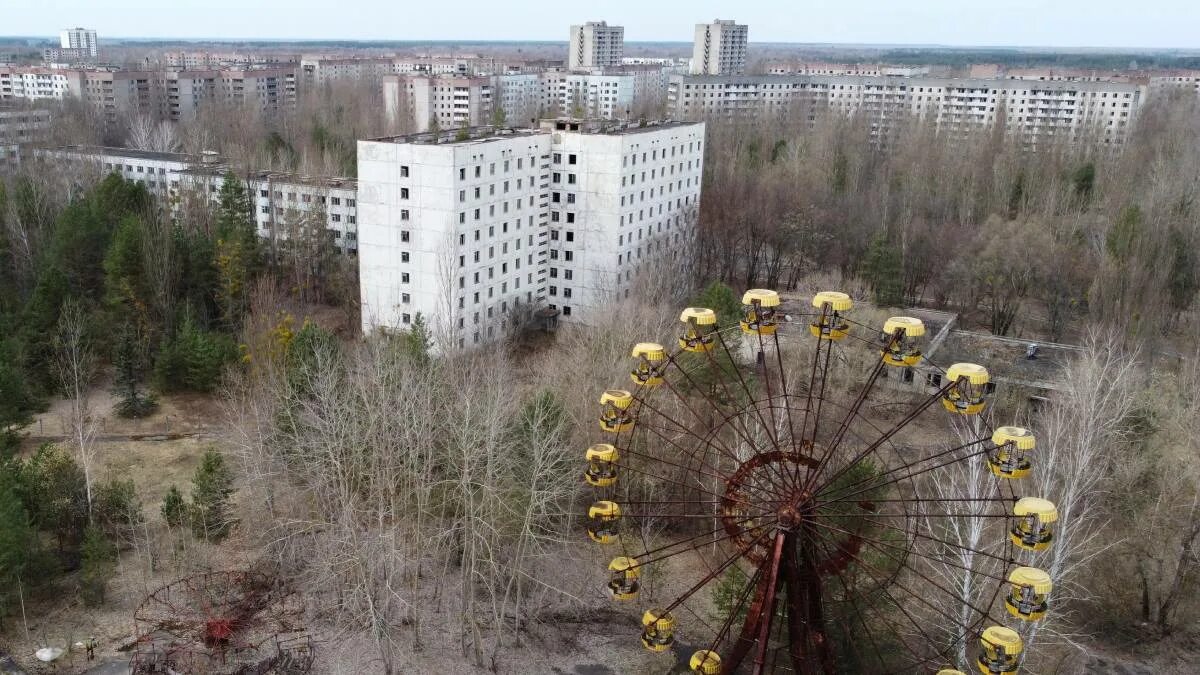Дом 26 апреля. Припять 26 апреля 1986. Припять ЧАЭС 2021. Припять Чернобыль авария на ЧАЭС 1986. Чернобыль Припять 2024.