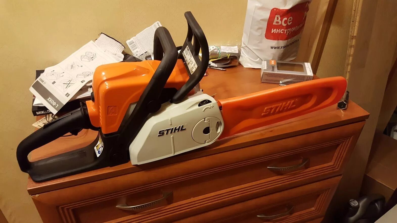 Сколько стоит бензопила штиль 180. Stihl MS 180 C. Бензопила Stihl MS 180. Бензопила Stihl 180c. Цепная бензопила Stihl MS 180.