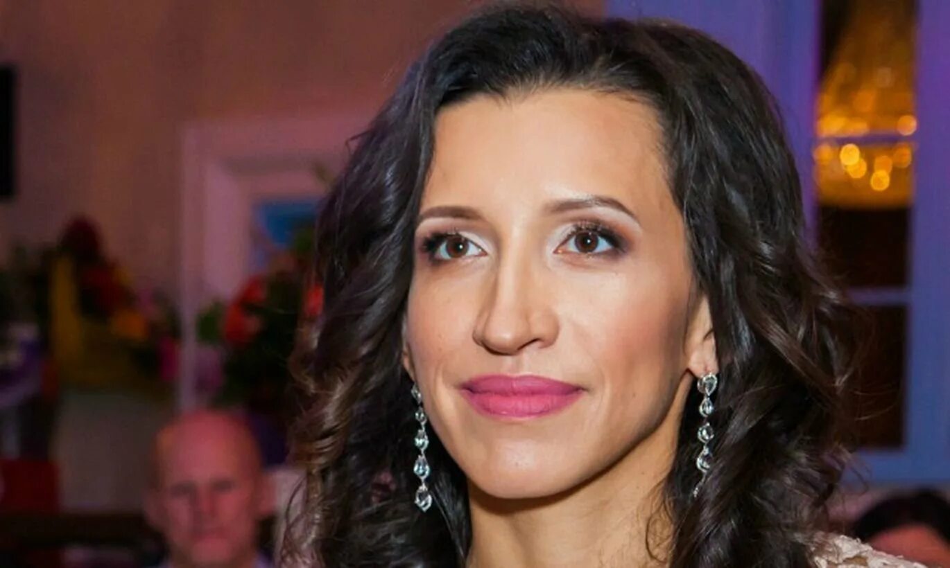 Лена борщева фото. Елена борщова. камеди вумен елена. comedy woman елена борщева. елена хульевна санта-мария герра.