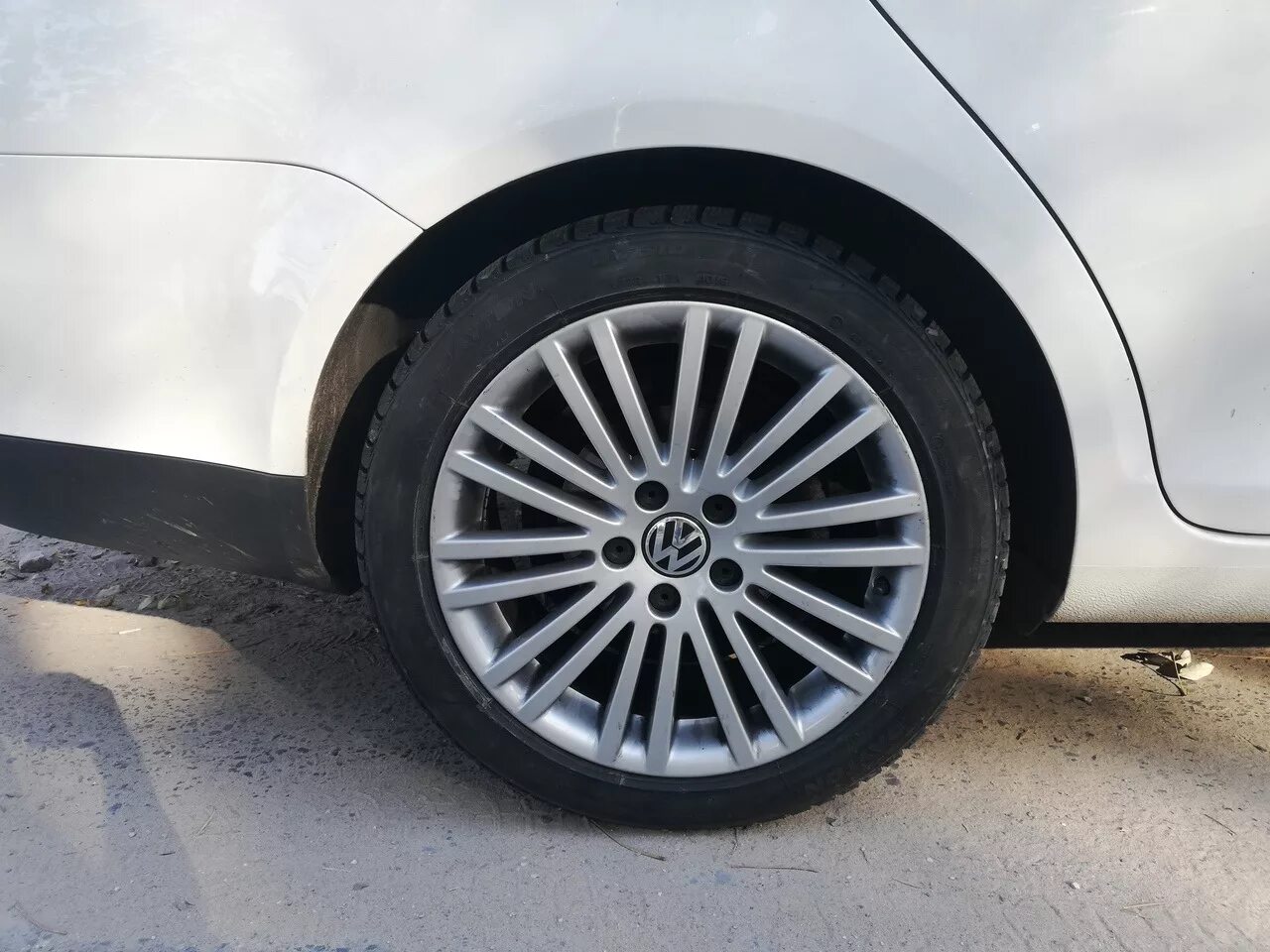 Летняя резина купить 17 радиус 225. 225/45 R17. Колесо 225/45 r17. VW Polo 225/45 r17. Колеса 225 45 17.