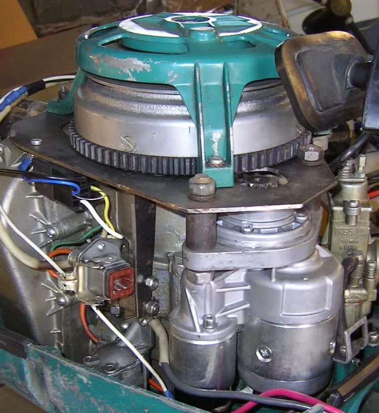 Вихрь 25 купить. Лодочный мотор Нептун 23. Электростартер на Нептун 23. Ветерок 8 зажигание Нептун. Лодочный мотор Нептун 30.