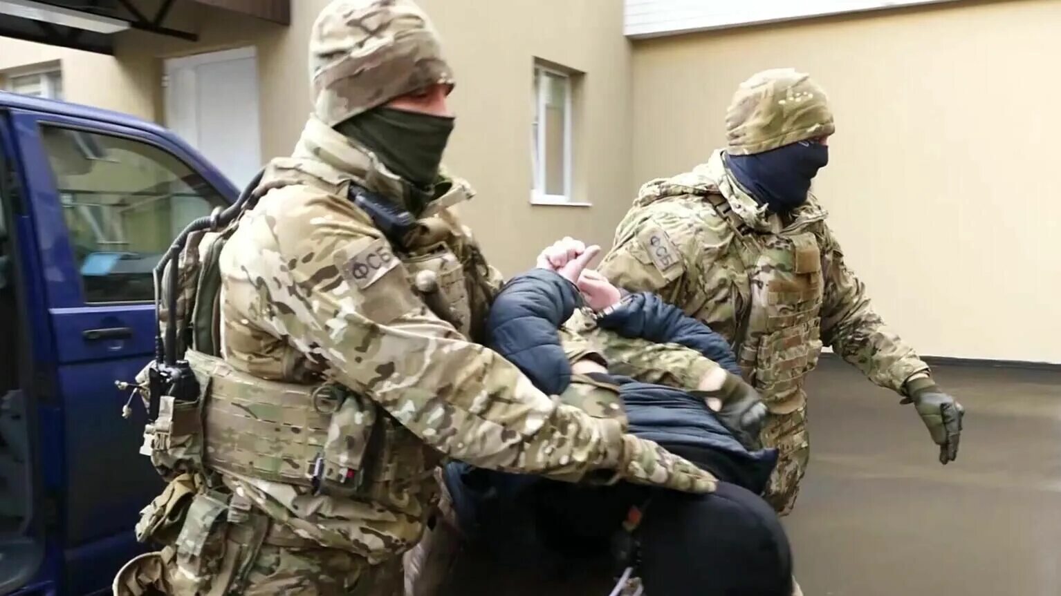Завербованный спецслужбами. Завербованный спецслужбами. Завербованный спецслужбами. Кибер террорист. Завербованный спецслужбами.