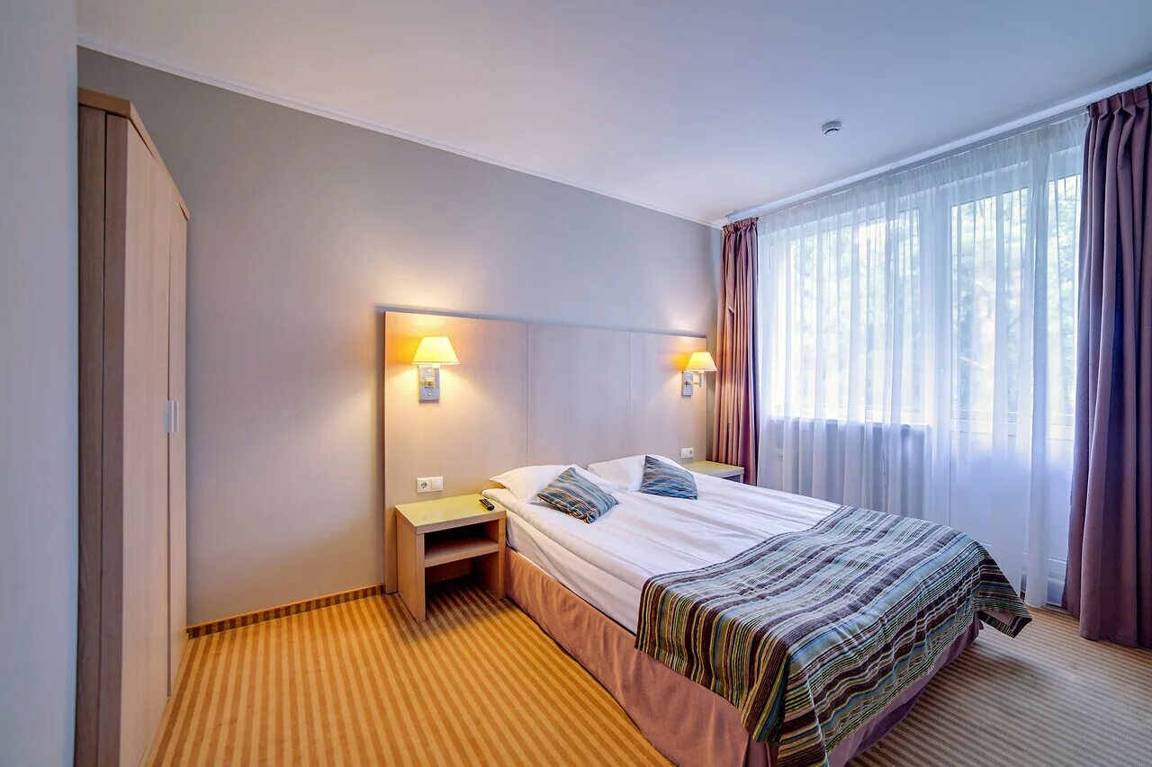 Истра холидей коттедж апартаменты. Делюкс с террасой яхонты истра. Гостиница истра московская область. Санаторий яхонты истра. Гостиница истра московская область.