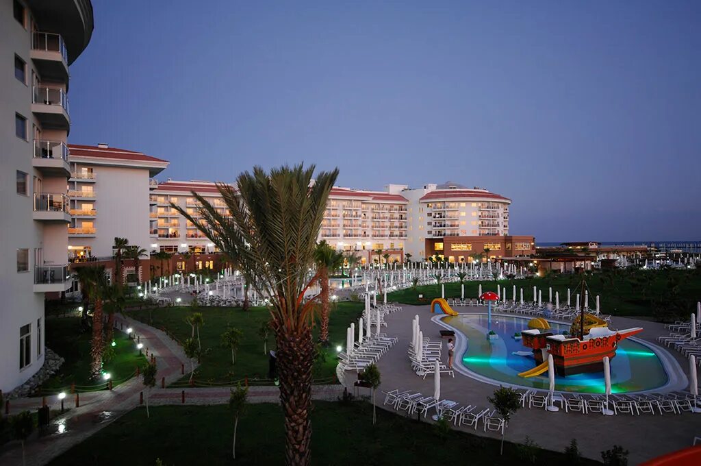Сиде ворлд турция. Sea world resort spa 5. Отель sea world resort 5 турция сиде. Кызылач турция. Sea world resort spa 5.