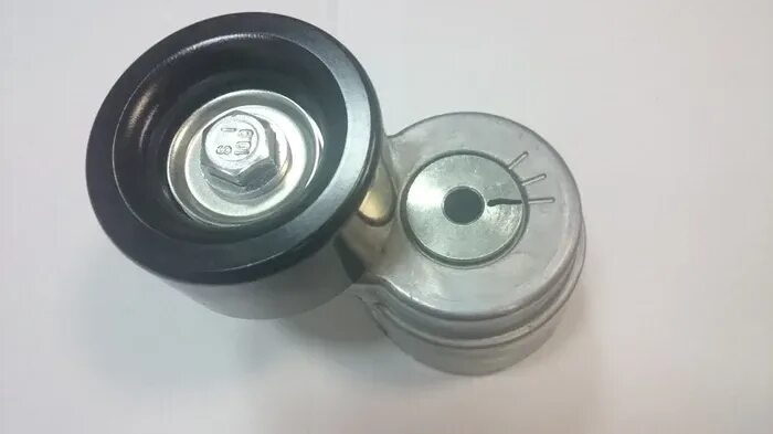 Ролик натяжной 5271282. Ролик натяжной газель камминз. 5332218 натяжитель ремня cummins isf 2. 8. 8.