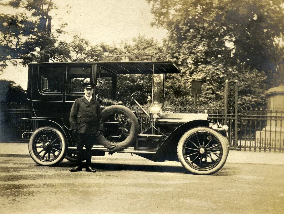 Купил машину 20 лет. Мерседес 1910. Форд в начале 20 века. Wolseley 1910. Машины 19 века.