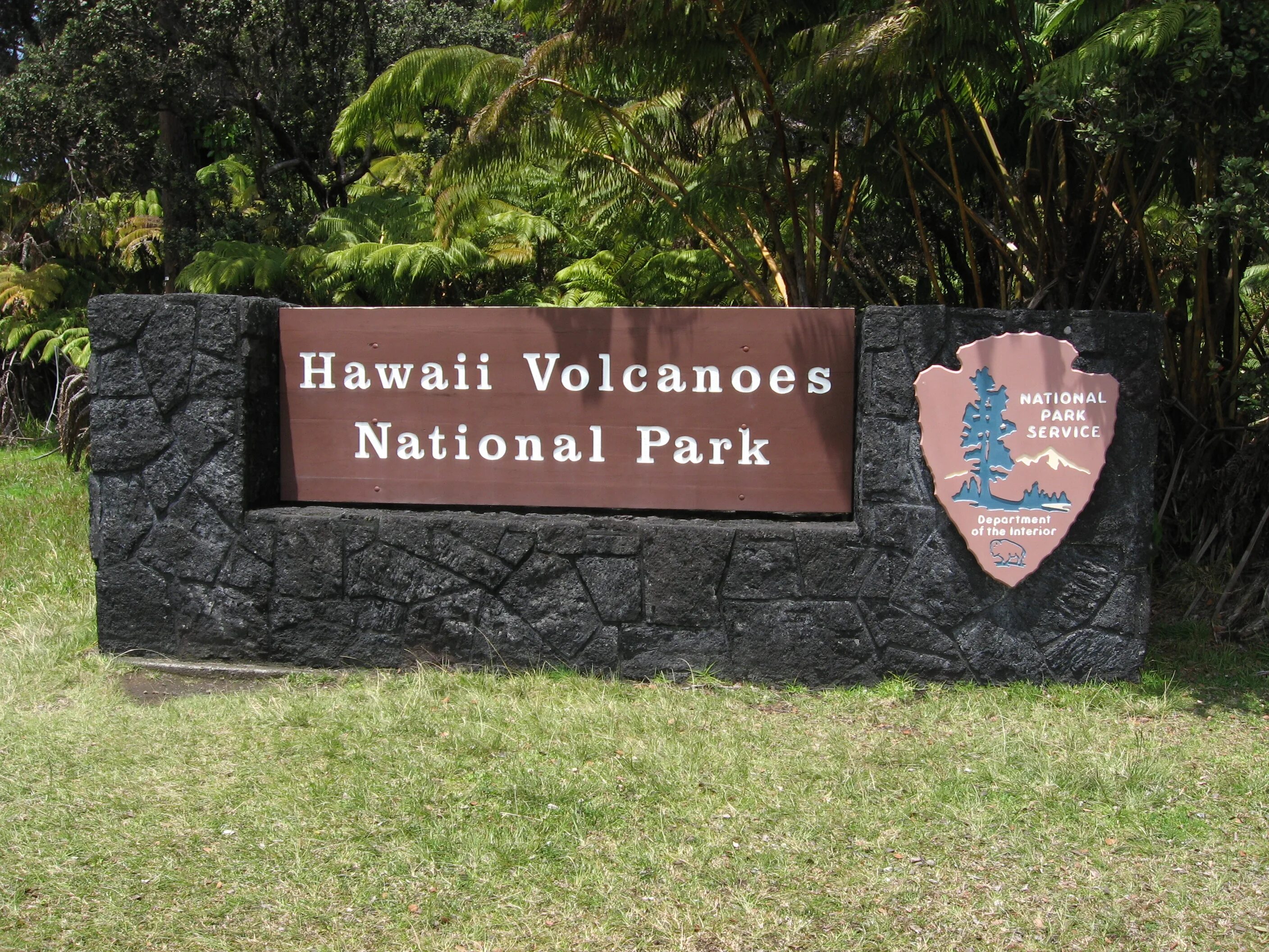 Volcanoes National Park. Гавайи вулканы. Hawaiian National Park. Камень Кане Гавайи.