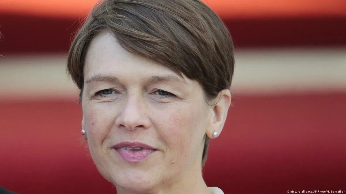 Эльке бюденбендер. Эльке бюденбендер. Two president. Франк-вальтер штайнмайер с женой. Эльке бюденбендер.