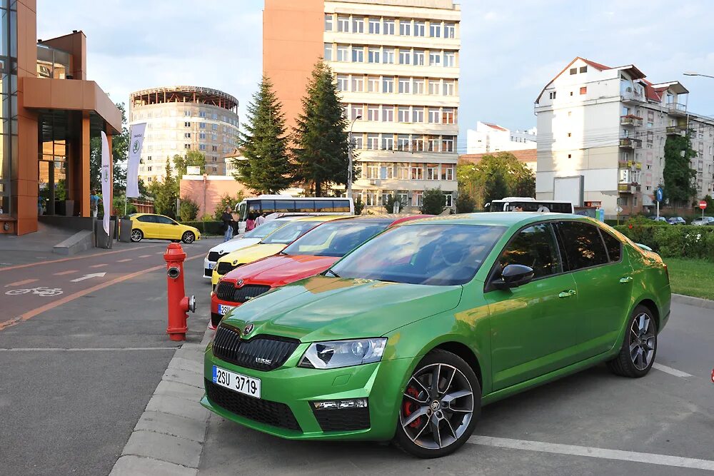 Шкода а7 РС. Skoda Octavia a7 RS зеленая. Skoda octavia цвета