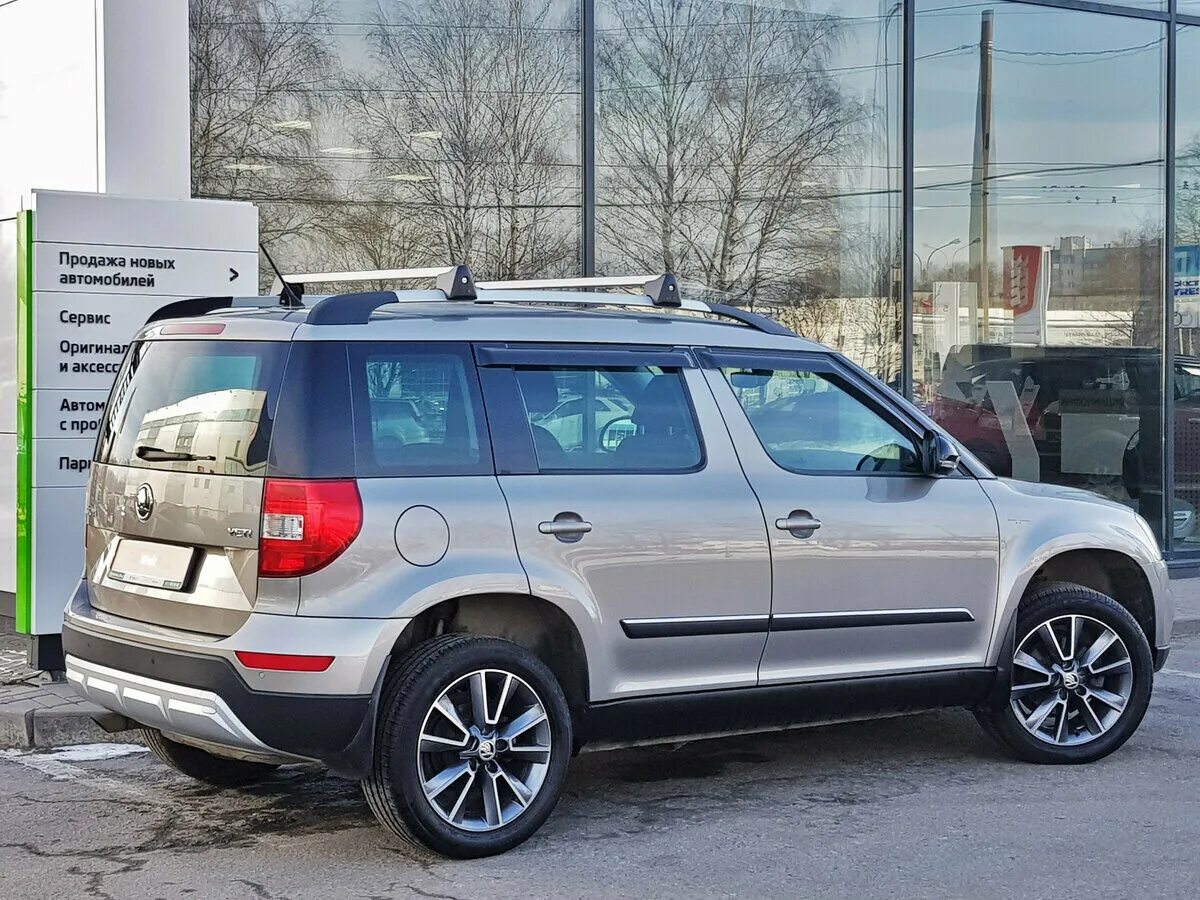 Skoda Yeti рестайл. Рестайлинг Skoda Yeti 2012. Skoda Yeti Restyling. 7550696sx Skoda Yeti. Купить шкоду йети 1.8