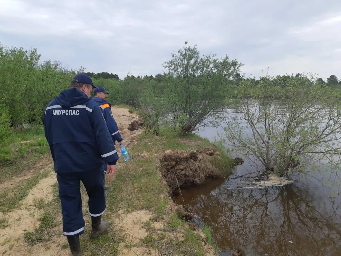 Томь Белогорск Амурская область. Река Томь Амурская область Белогорск. Мальчик утонул в Томи Белогорск.