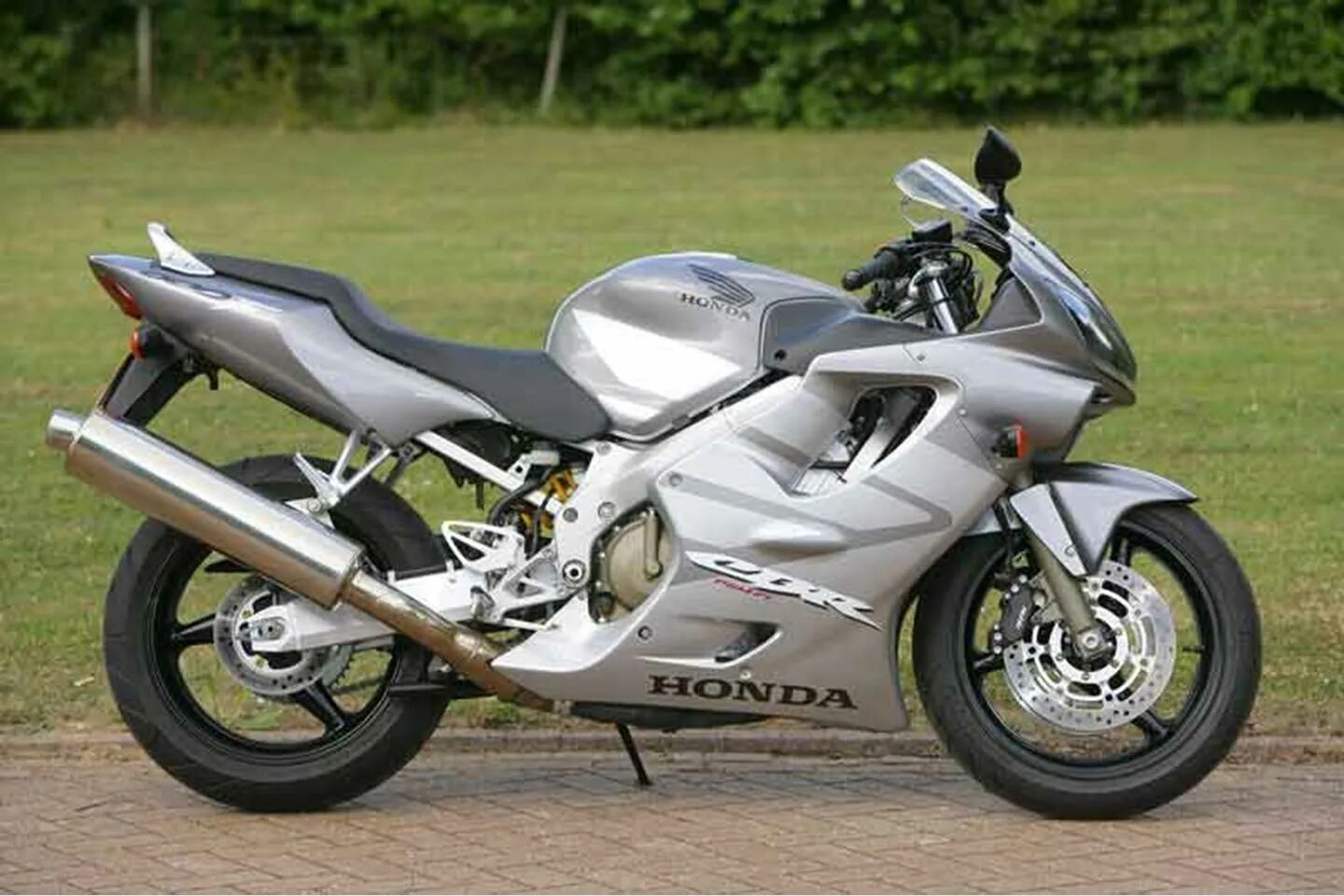 Мотоцикл honda f