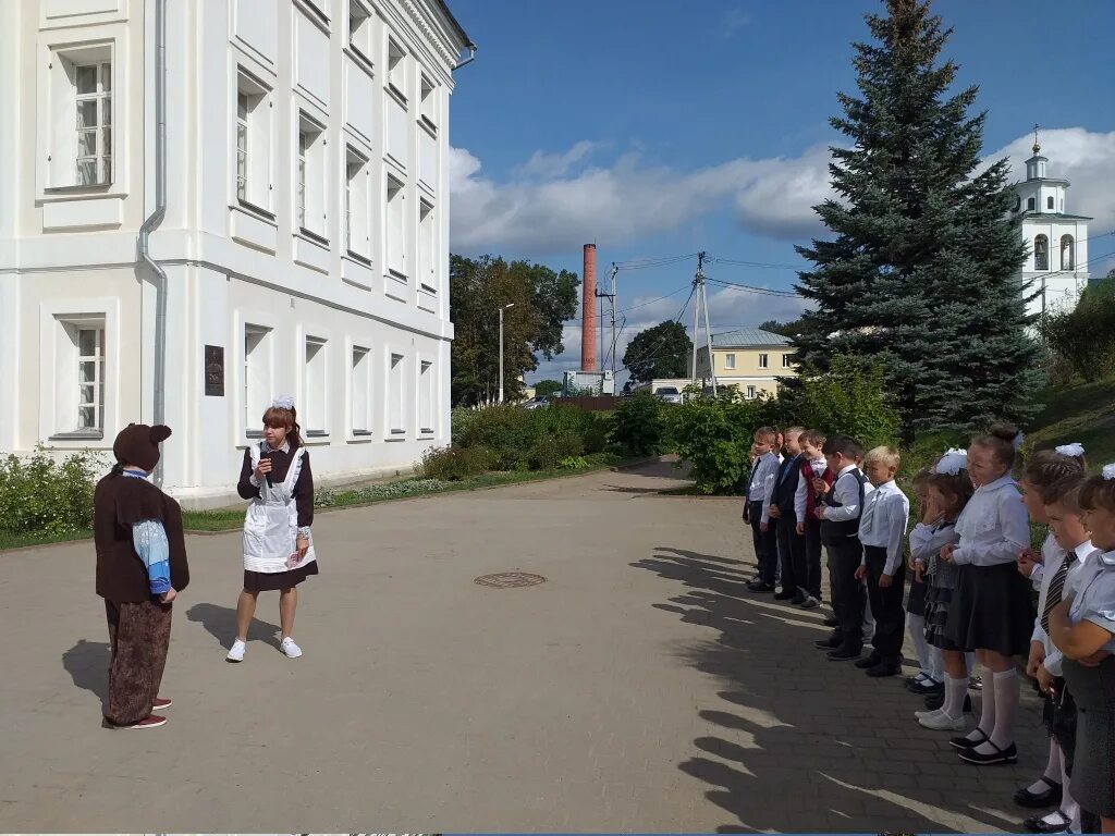 Школа номер 1 полотняный завод. Полотняный завод школа номер 2. Полотняный завод школа номер 2. Полотняный завод школа. Полотняно-заводская школа 1.
