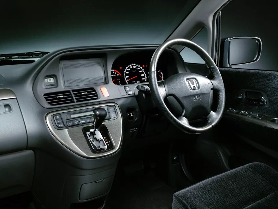 Honda Odyssey 2 поколение салон. Хонда Одиссей Абсолют 2001. Хонда Одиссей Абсолют 2003. Honda Odyssey 2002 absolute. Торпеда 2001