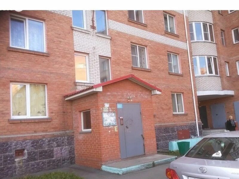 Купить 1 квартиру омск московка. Бабушкина 51 Омск. Продажа квартир Омск Старая Московка. Продажа квартир Омск Старая Московка ул Ишимская. Купить квартиру в Омске 1 комнатную на Московке ул Ишимская.