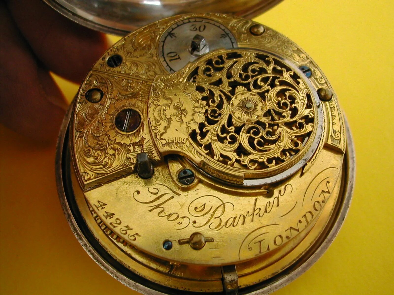 Старые часы песня слушать. Старинные часы. Антикварные карманные часы. Старинные карманные и наручные часы. Старые карманные часы.