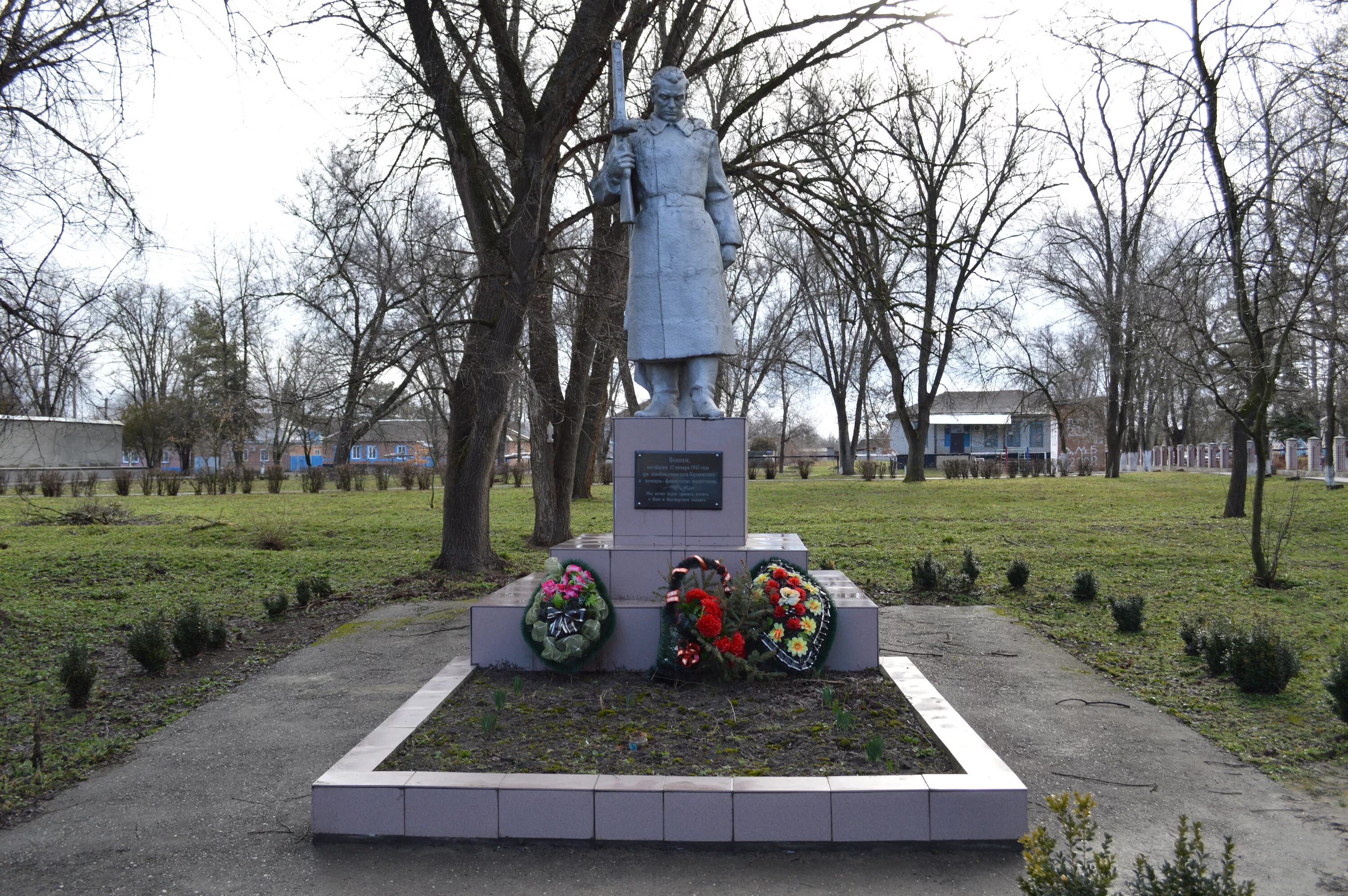 Крынки херсонская область бои. Освобождение Китаевского Новоселицкого района. Памятники с. Китаевское Новоселицкого района Ставропольского края. Кисляковская памятник неизвестному солдату. Сампур памятник неизвестному солдату.