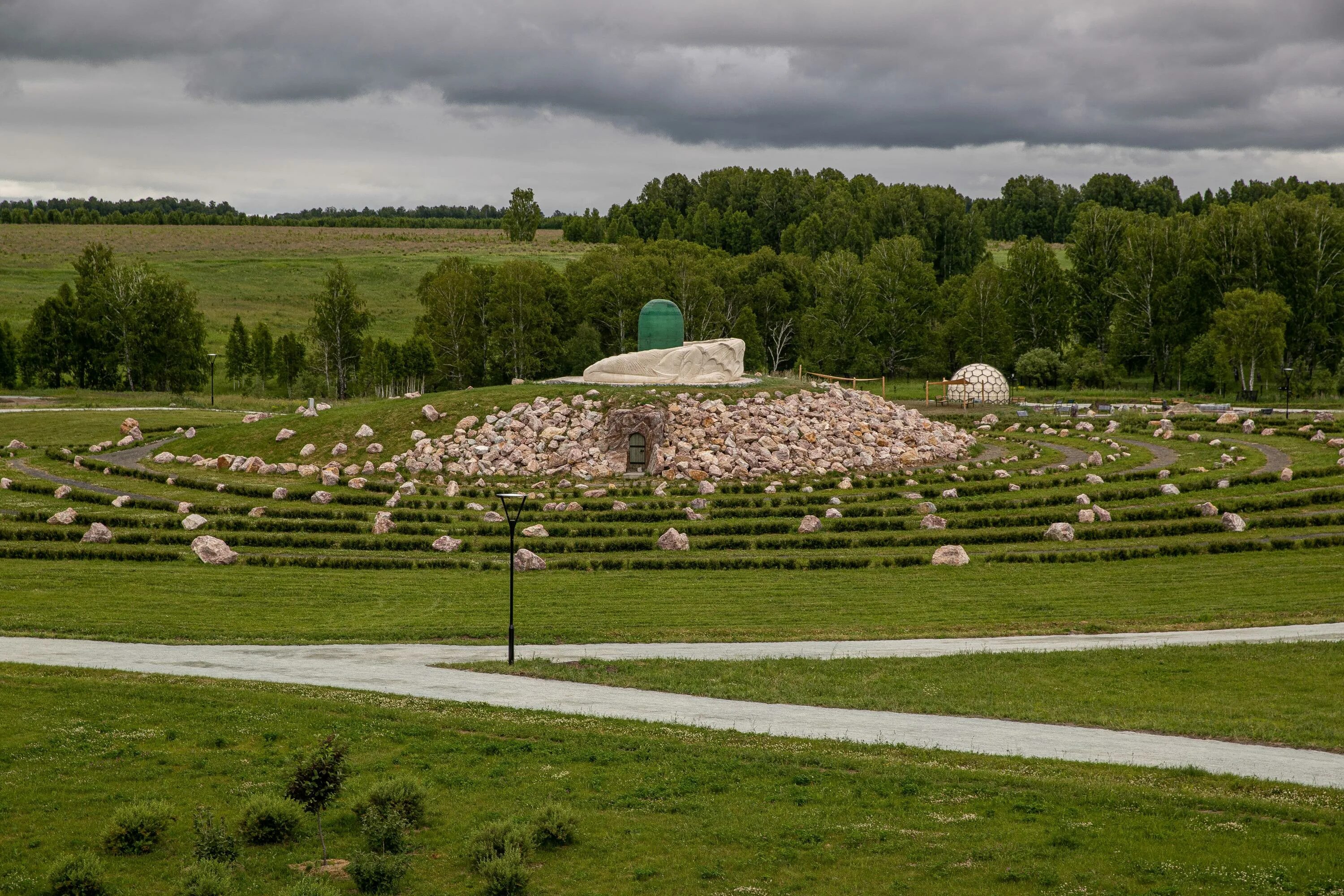 Миро парк. Миро парк. Жоан миро скульптуры. Миро парк. Парк хуана миро.