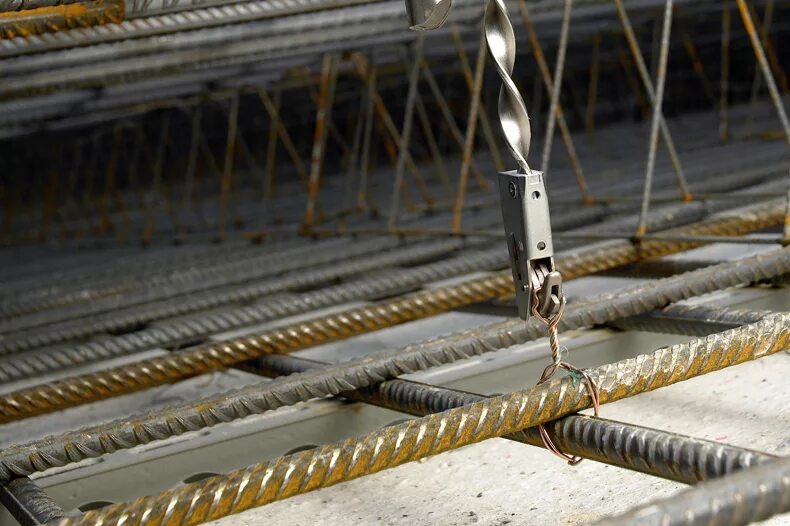 скобы для арматуры. анкер для георешетки из арматуры 700мм. хомут из арматуры 15х15. хомут арматурный 6мм а240. арматурный анкер 10х250.