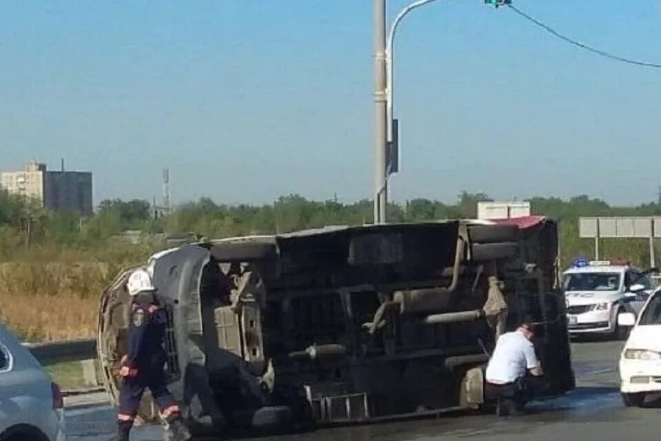 Дтп в новосибирске сегодня на станционной. Новосибирск станционная дтп. Новосибирск станционная дтп. Новосибирск станционная дтп. Пустая фура.