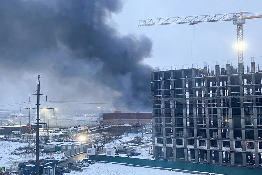 Москва пожар 2022. Пожар на комсомольской 20 ноября 2022. Пожар на западе москвы сейчас. Пожар в москве 2022. Пожар в москве вчера.