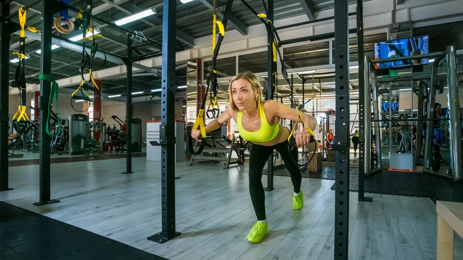 Фитнес клуб астрон в йошкар-оле. Астрон йошкар-ола ленинский проспект. Астрон на лобачевского йошкар-ола. Ильхам астрон. Астрон тренажерный зал.