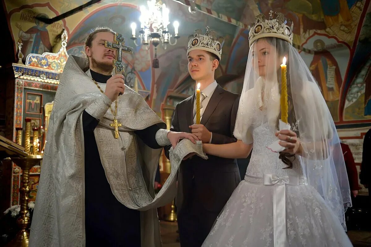 В каком городе венчались. В каком городе венчались. Свадьба в церкви. Венчание достоевского в измайловском соборе. Венчание достоевского в измайловском соборе.