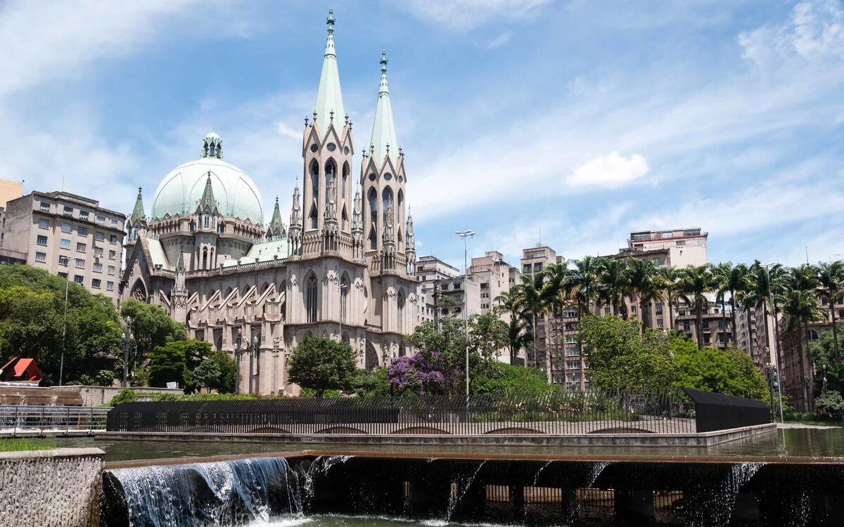 Город сан паулу. Кафедральный соборп саепауло. Храм Сан Пауло в Бразилии.