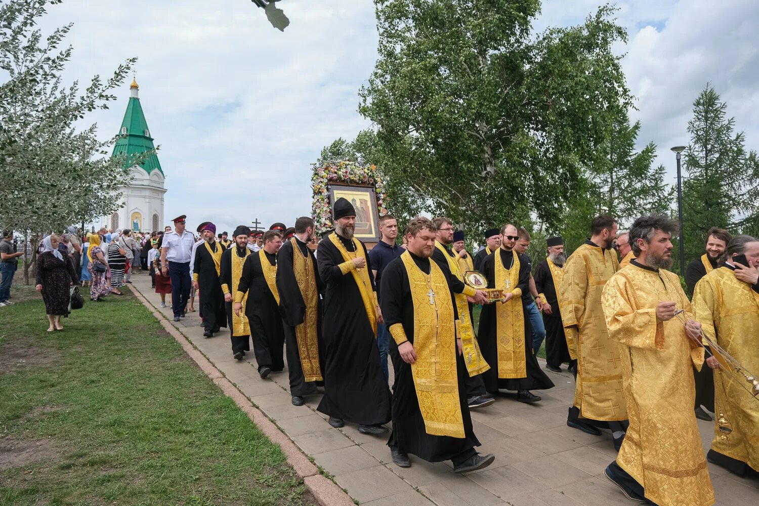 Крестный ход апрель 2024. Крестный ход Тропою преподобного Сергия Радонежского. Крестный ход Пермь 2023. Крестный ход Сергия Радонежского в Севастополе.