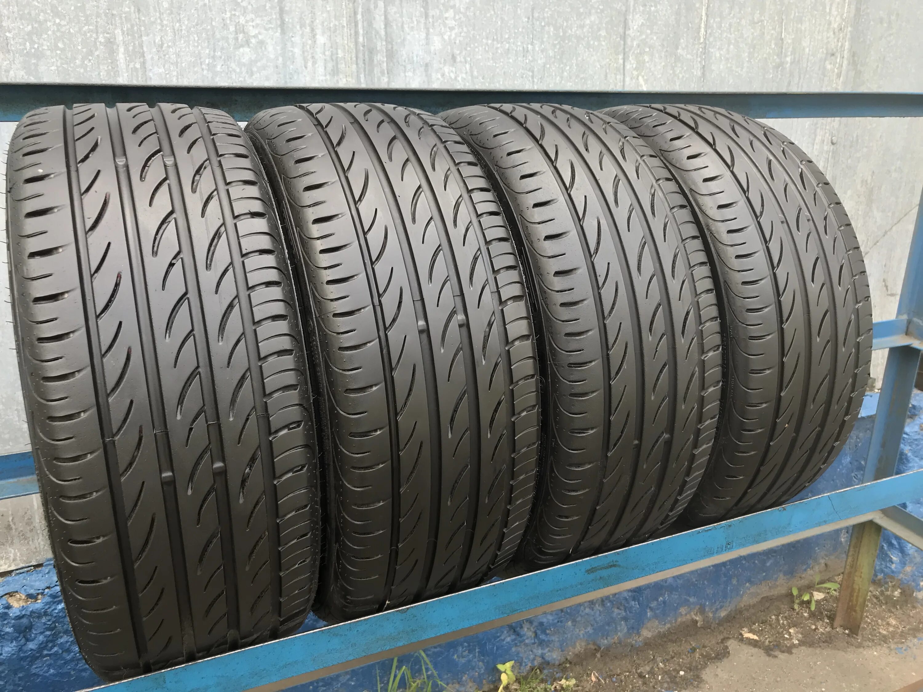 R17 48 интернет магазин шин. Резина 215 40 17. 235 40 17 лето. 235 45 17 pirelli pzero nero gt nлетние шины бу. roadstone шины бу 245/45/19.