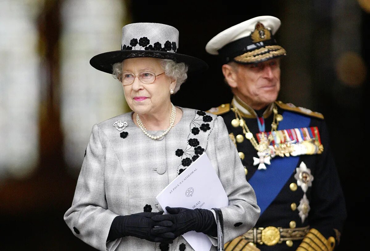 Муж елизаветы королевы англии. Королева консорт это в Англии. Король и Королева консорт Великобритании.