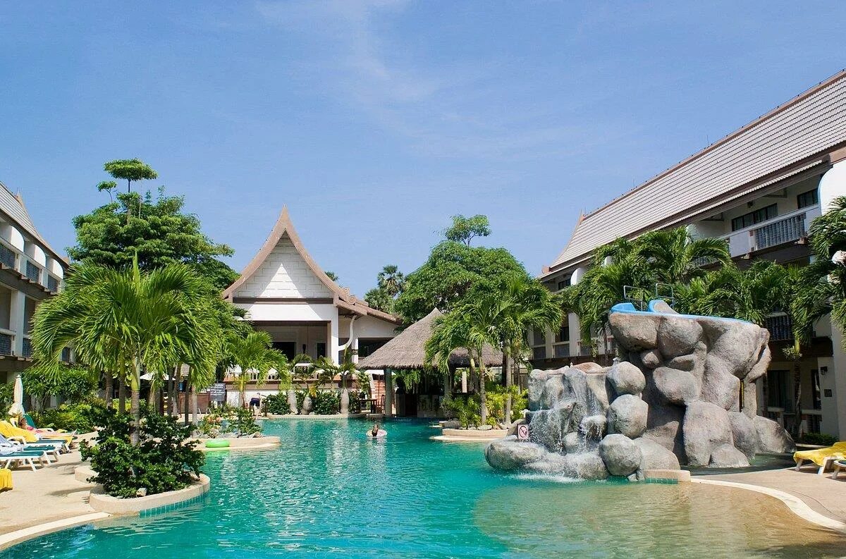 Centara adventure. Centara Kata Resort 4 Таиланд. Тайланд Пхукет центара Карон Резорт. Centara Kata Resort 4 Пхукет пляж. Центара Виллас Пхукет 4.