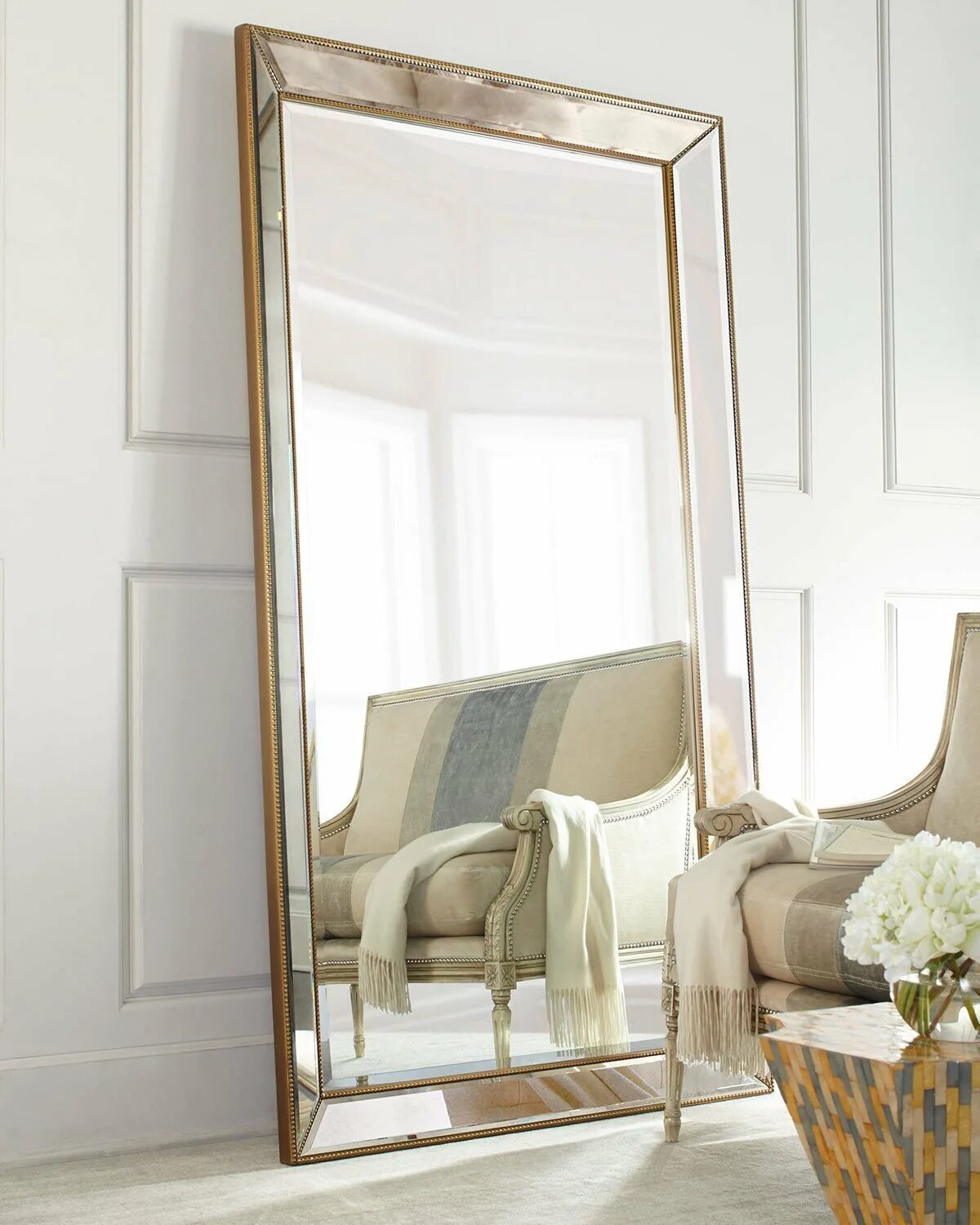 Золотое настенное зеркало "Пьемонт" * Louvre Home