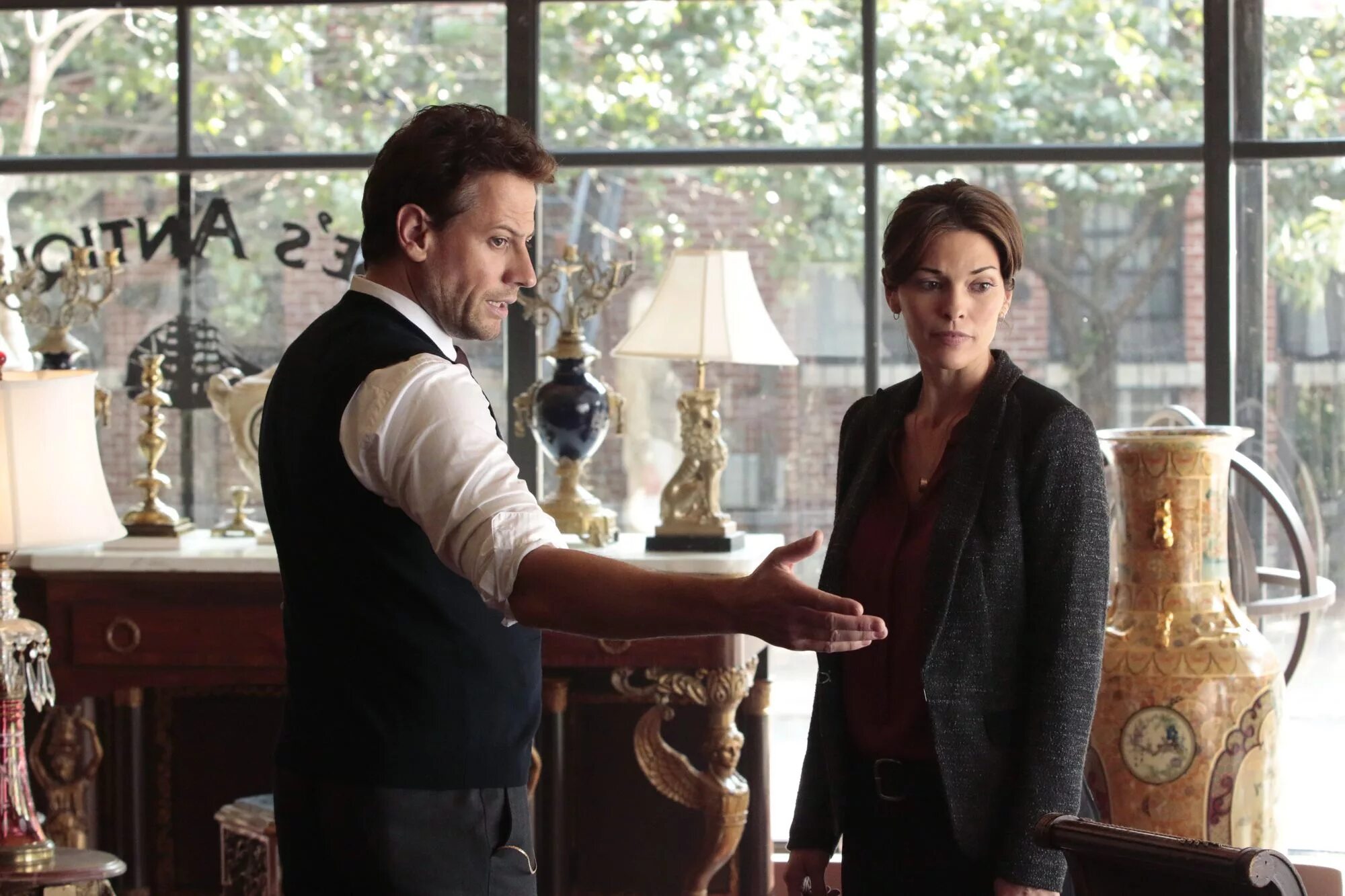 Сериал вечность лукас. Йоан гриффит вечность. Вечность сериал эбигейл. Йоан гриффит вечность. Вечность даты.