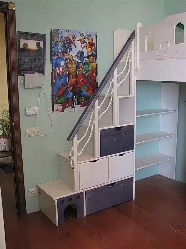 Купить кровать лестница. Кровать чердак с лестницей сбоку. Детская кровать-чердак «Лахти 2.0» с лестницей-комодом. Лестница для двухъярусной кровати. Лестница для кровати чердака.