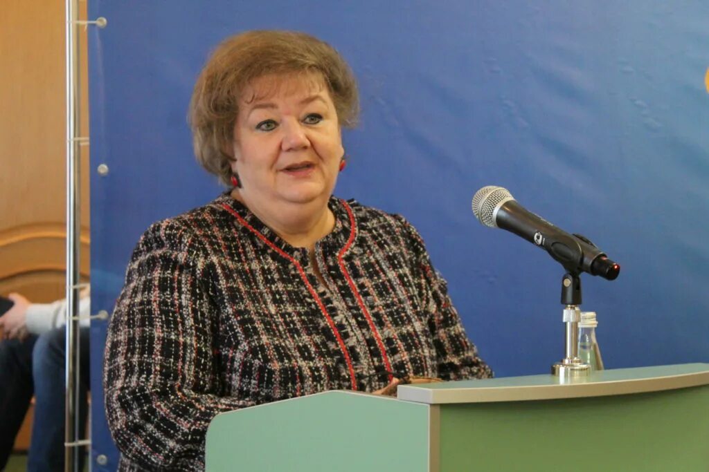 Курск васильевна. Курск васильевна. Ксп курской области руководитель. Учителя комаричской школы 2. Лопандинская школа учителя.